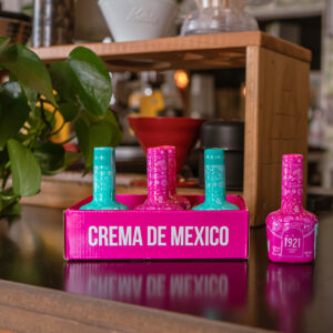 Alternative view of 1921 Crema de Tequila Combo 6 Miniaturas 50ml | Caja 8pz